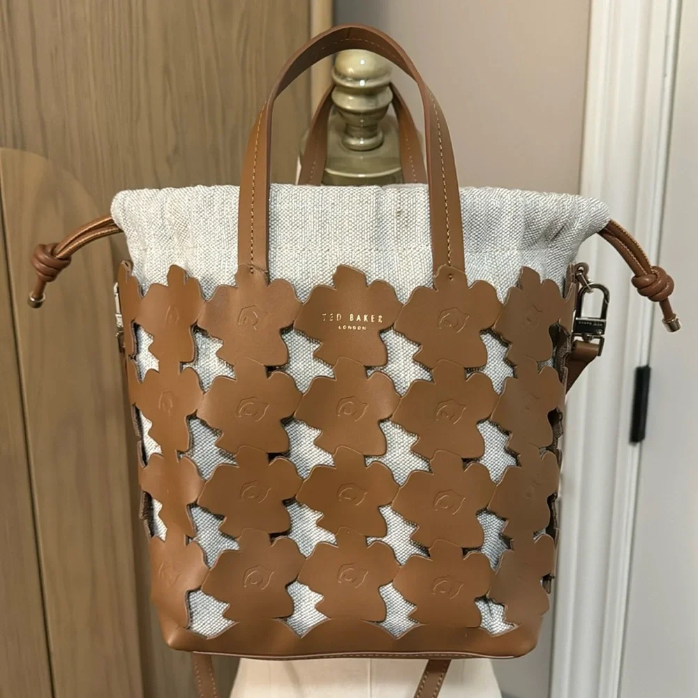 Ted Baker London Florean Flower Laser Cut Tote - Picture 2 of 12